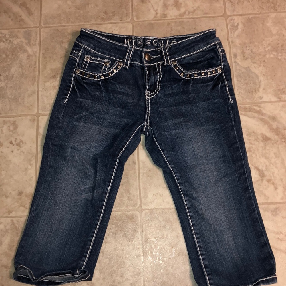 Miss Chic Capris - Picture 3 of 4